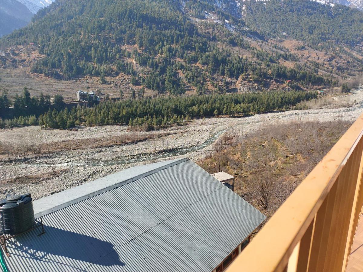 Hotel Bhrigu Manāli Exteriör bild