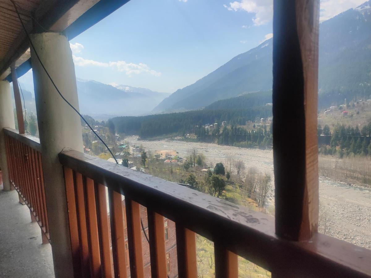 Hotel Bhrigu Manāli Exteriör bild