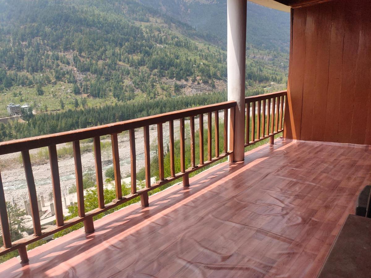 Hotel Bhrigu Manāli Exteriör bild